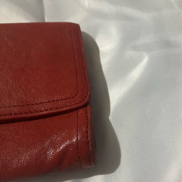 Tory Burch Wallet / Wristlet - Picture 2 of 12